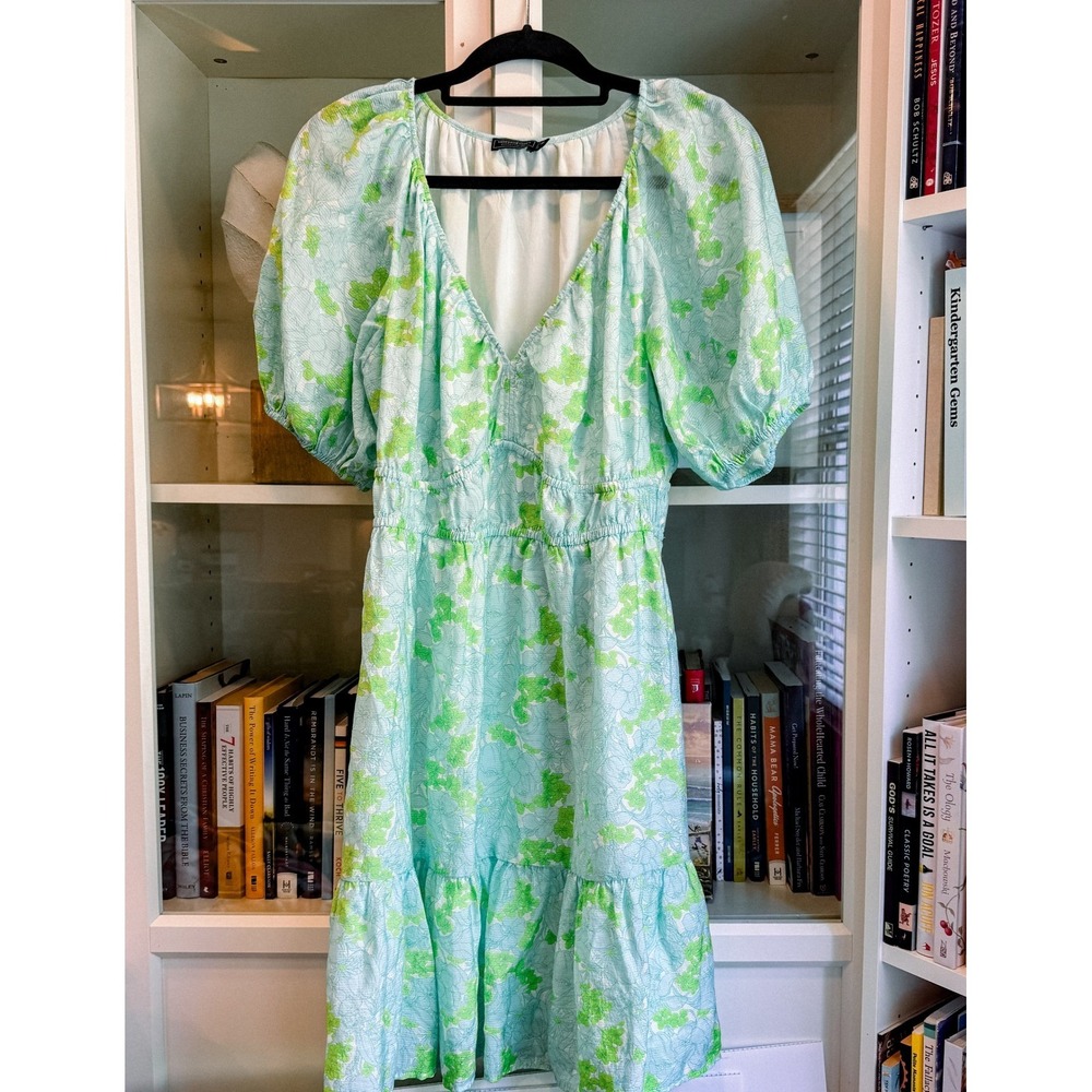 Vineyard Vines Romper Womens Size M Green Floral Puff Sleeve Coastal Resort wear - Picture 7 of 9